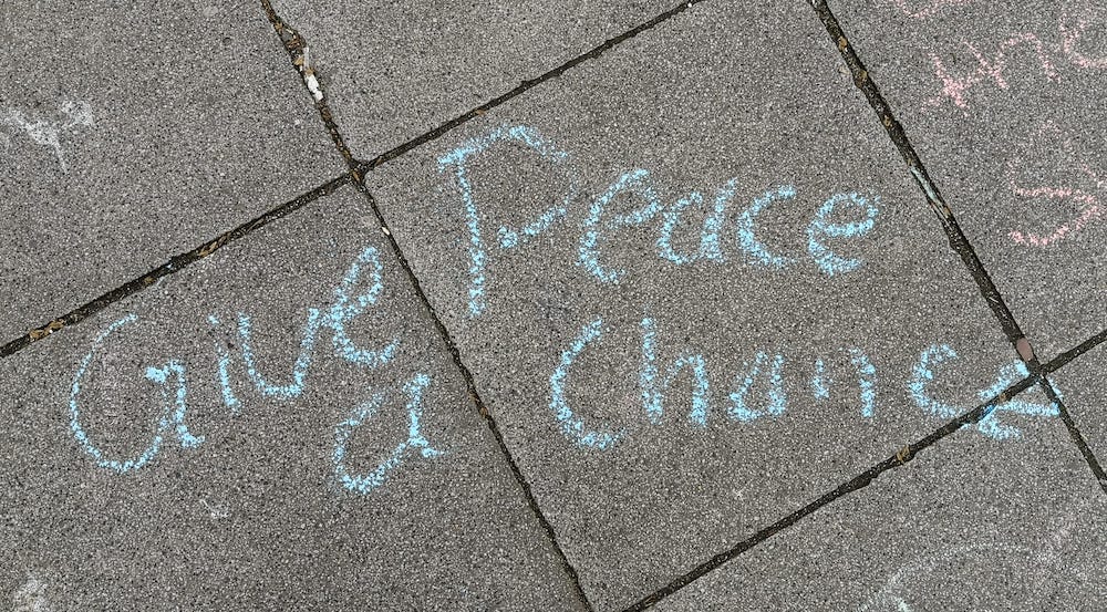 Mehr über den Artikel erfahren Friedenspolitik statt Kriegshysterie